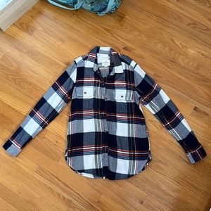 American Eagle Outfitters Classic Fit Size XS Flannel